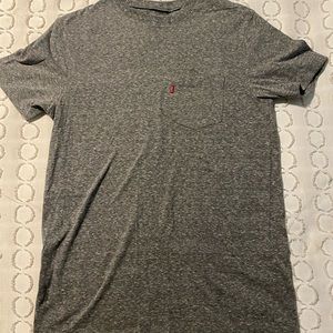 Grey Levi pocked Tshirt